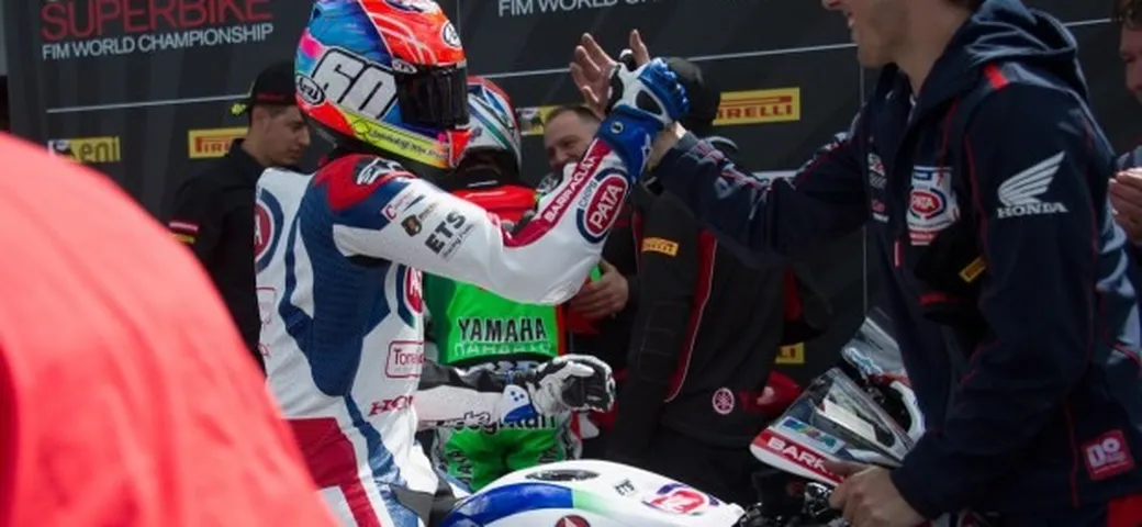 Supersport Sepang 2014: Van Der Mark beffa Cluzel per 18 millesimi, Rolfo 4°, Zanetti 5°