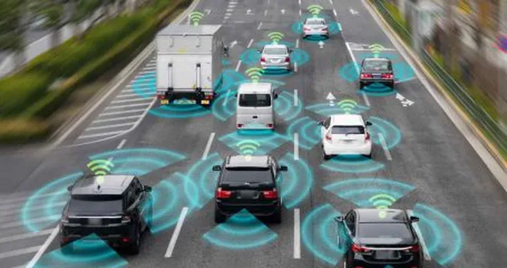 Le minacce di cyberattacco sui veicoli connessi scuotono il settore