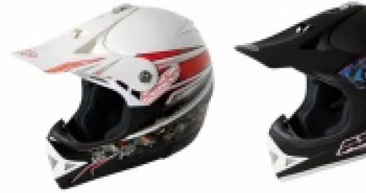 AXO Casco Cross Supreme