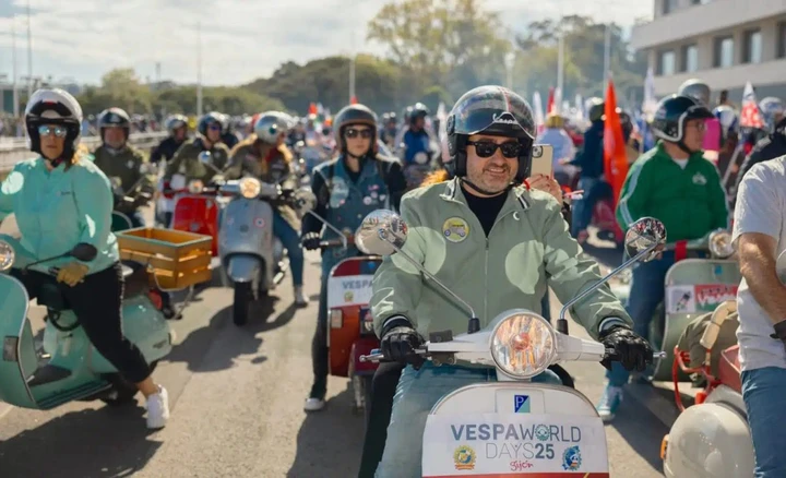 Vespa World Days 2025: lo spettacolo su due ruote che ha conquistato la Spagna