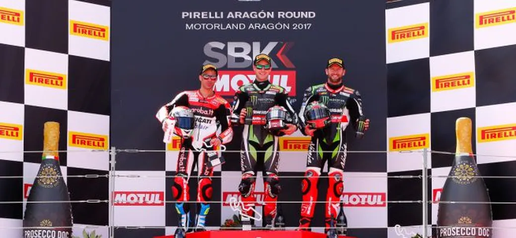 Sbk Aragon: Rea sugli altari, Davies nella polvere