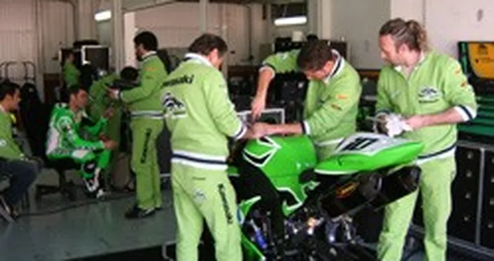 Ultimi test a Valencia per il team Kawasaki PSG-1