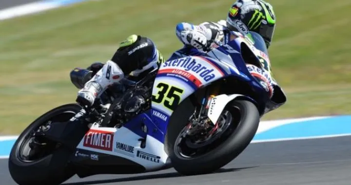 Il rookie Crutchlow  bissa Portimao. I vecchi leoni Checa e Biaggi sugli altari. Ducati ufficiali nella polvere