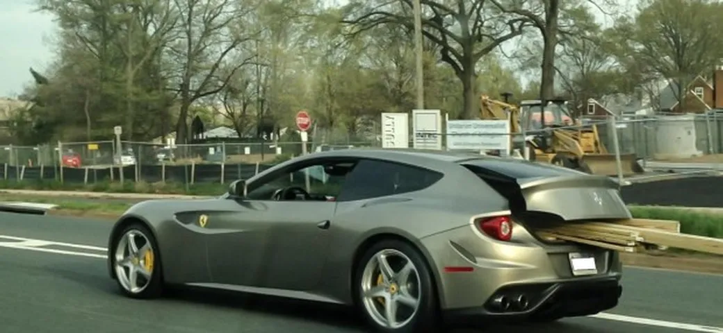 Ferrari FF: poliedricità a 12 cilindri
