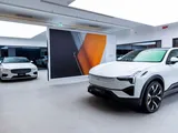 Polestar lancia incentivi fino a 12.000 euro per le sue auto elettriche