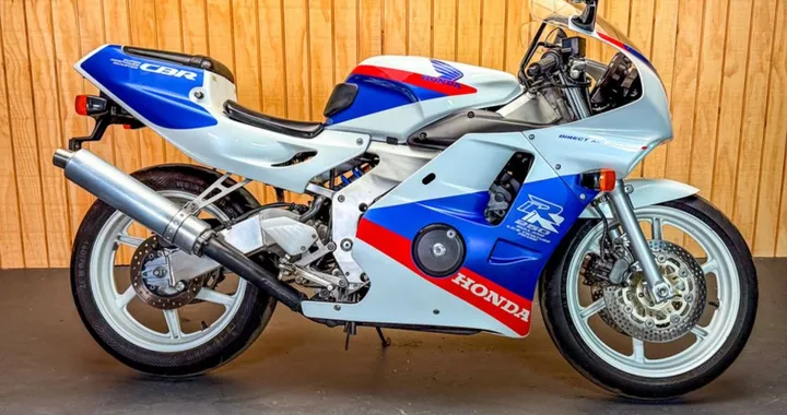 Honda CBR250RR: la Babyblade che ha fatto la storia