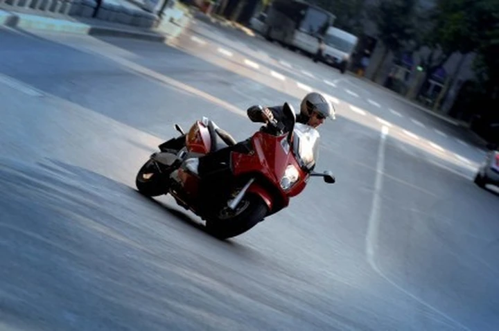 Gilera GP800 - cartella stampa