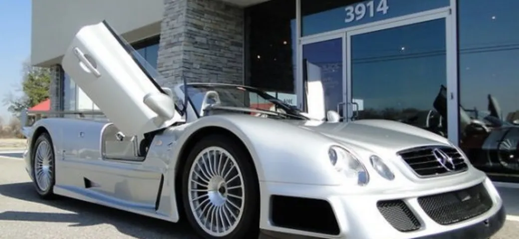 Mercedes CLK GTR Roadster: su eBay uno dei sei esemplari