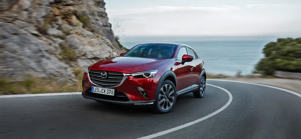 Nuova Mazda CX-3: primo contatto con la rinnovata city crossover giapponese