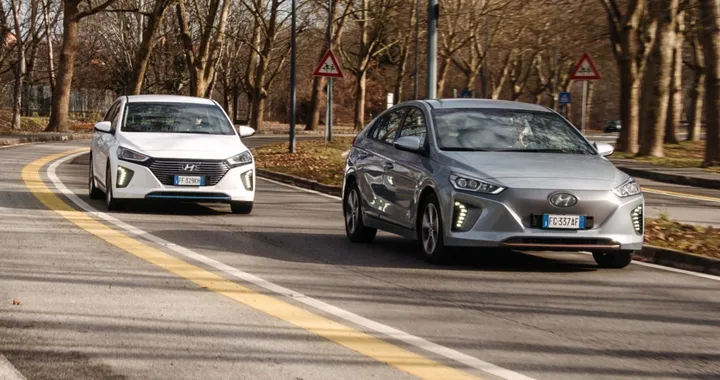 Hyundai Ioniq: elettrica e ibrida a confronto