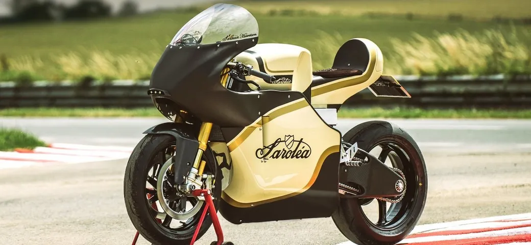 Sarolea Manx7: la superbike elettrica forgiata dal Tourist Trophy