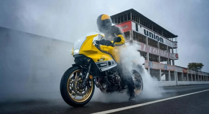 Yamaha XSR900 SP, 119 CV e ciclistica premium per il 2027?