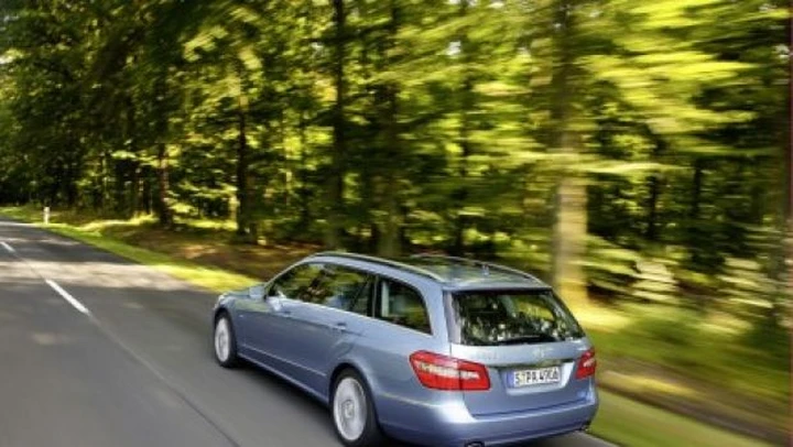 Mercedes Classe E Station Wagon: debuttano le 4Matic a trazione integrale