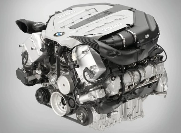 Bmw: a Monaco spazio ai 4 cilindri