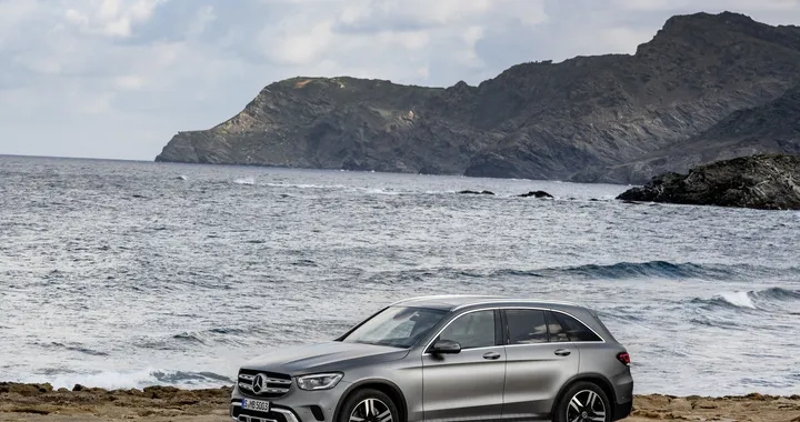 Mercedes-Benz GLC: la nuova versione 400d ed altre novità