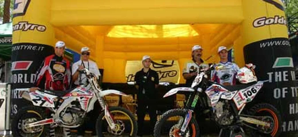 Il tubeless Goldentyre da motocross