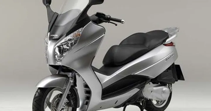 Nuovo scooter Honda S-Wing 125 e 150
