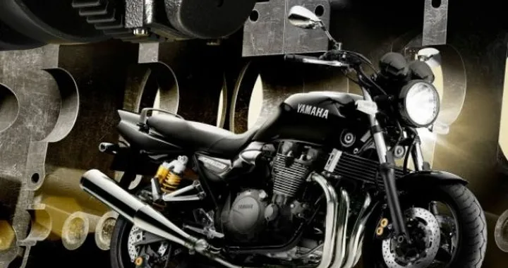 Yamaha XJR 1300 m.y. 2013: nuovi colori e super prezzo