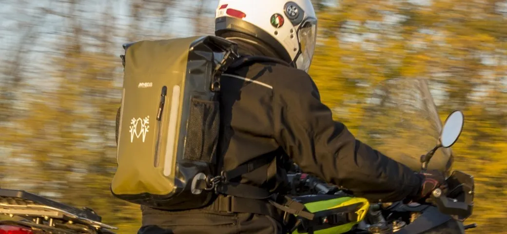 Amphibious Atom: zaino per moto impermeabile