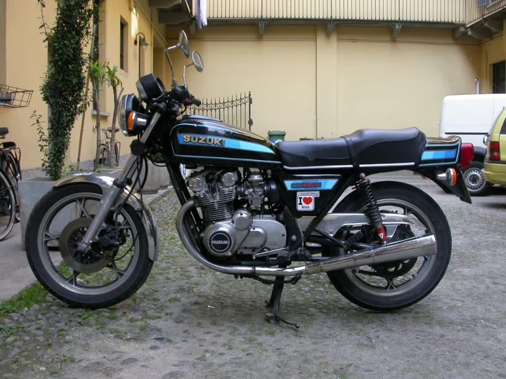 Suzuki GS 550 E