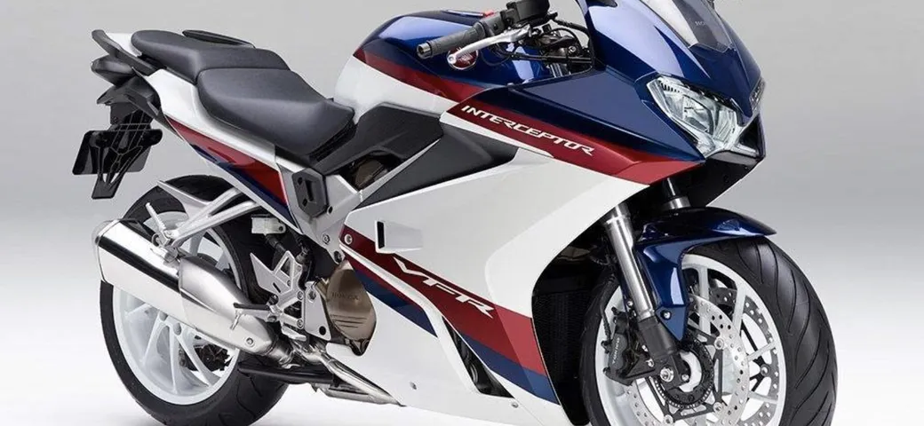 Una nuova Honda VFR con motore V4: arriverà prima del 2023?