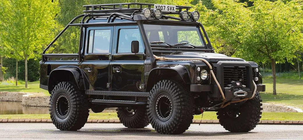 Land Rover Defender Spectre: in vendita quella di James Bond