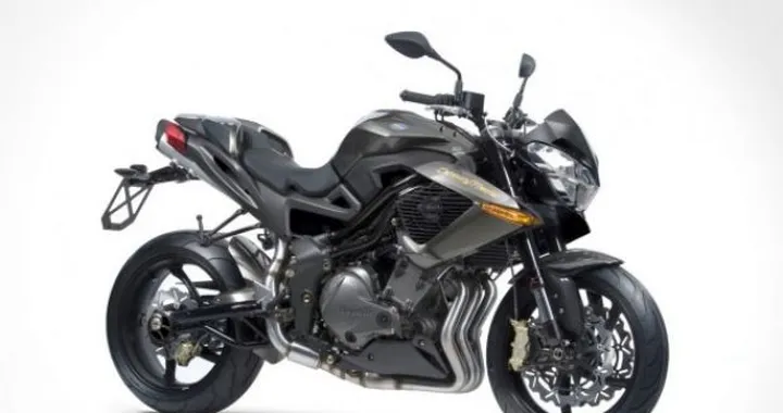 Benelli festeggia il centenario all'Eicma con la TNT Century Racer