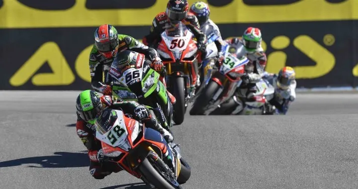 SBK, Laguna Seca: Laverty vince gara 2 dopo una bella battaglia. Giugliano e Melandri sul podio