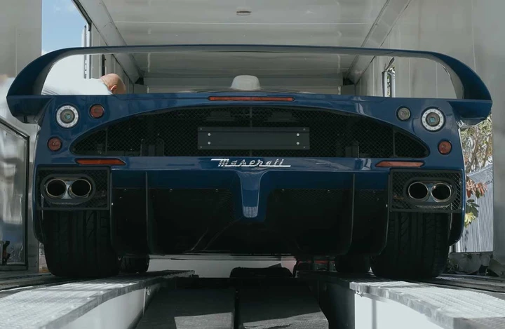 La più rara Maserati MC12 di sempre: la firma è del 