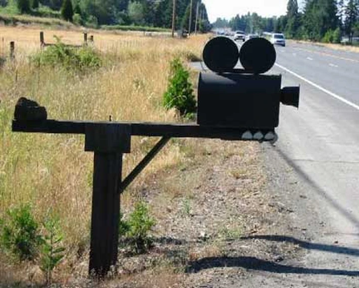 Foto del giorno: mailbox leggermente ambigua