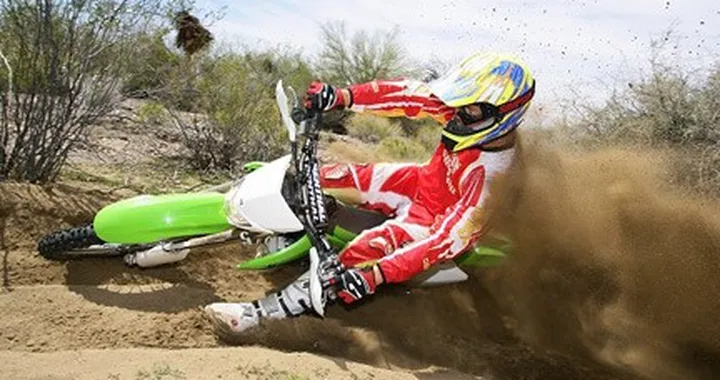 Nuova Kawasaki KLX450R: prime impressioni