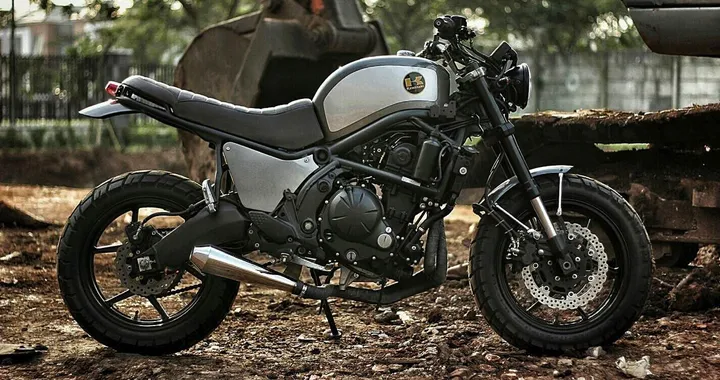 Studio Motor: la Kawasaki Versys in versione scrambler