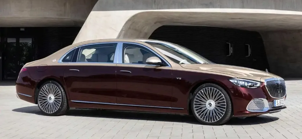 Le auto con motore V12 nel 2025: una specie in estinzione