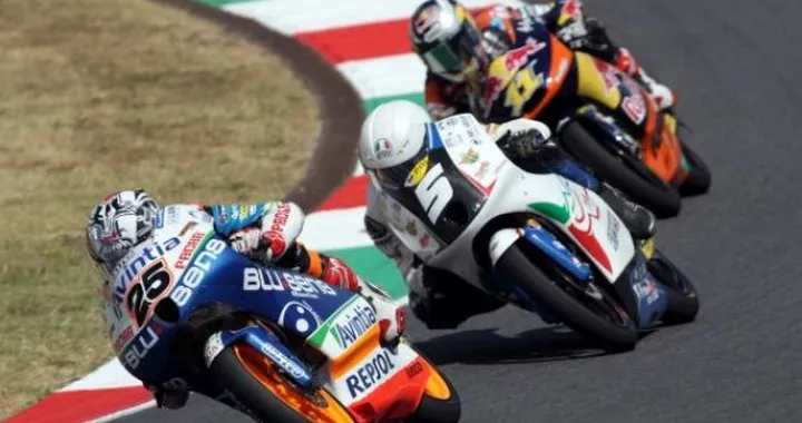Mugello al fotofinish. Le immagini più belle della Moto3