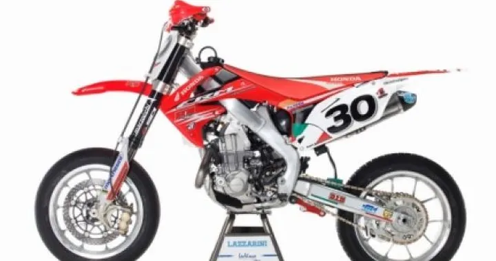 HM Honda Replica Lazzarini 2010