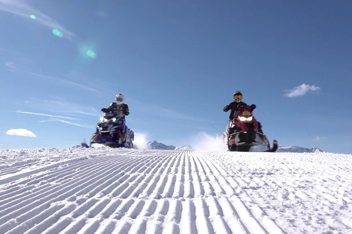 Motoslitta experience: sulla neve con 250cv (VIDEO)