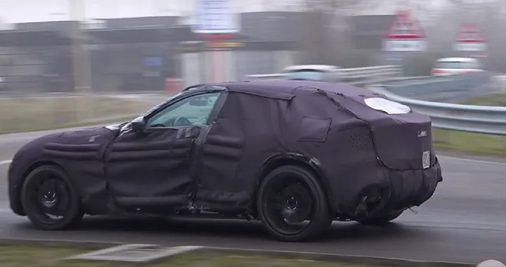 Ferrari Purosangue, spiata durante i collaudi [Video]