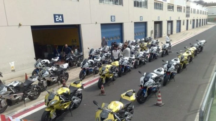 Motoblog @ BMW Motorrad Sport Academy a Vallelunga