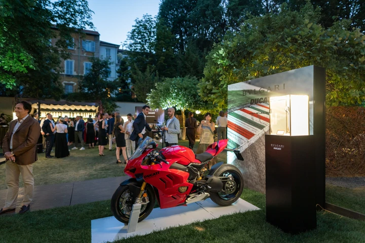 Ducati e Bulgari celebrano la loro partnership a Milano