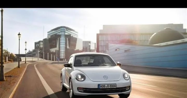 Video: Motor Trend prova la nuova Volkswagen Beetle