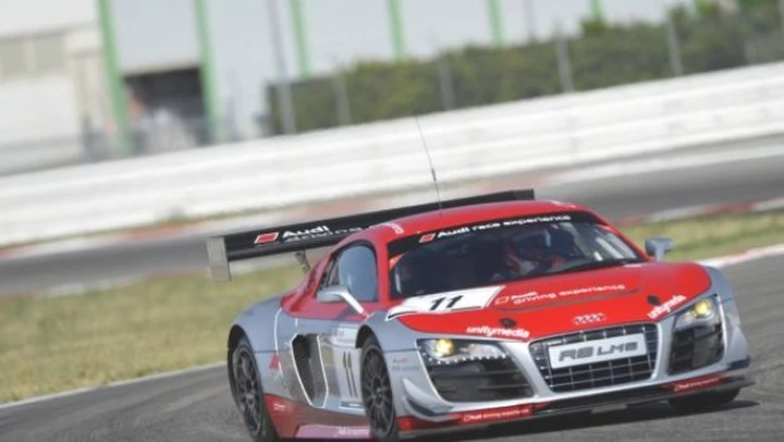 Valentino Rossi guida l'Audi R8 LMS al World Ducati Week