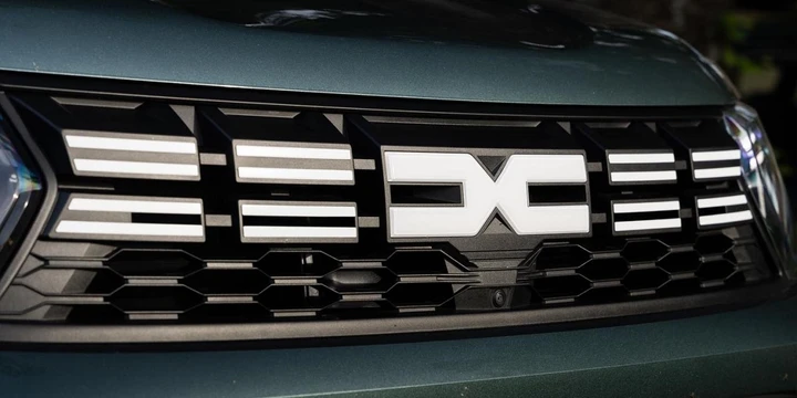 Nuova Dacia Sandero: sarà elettrica e low cost