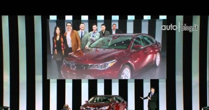Toyota Avalon 2013: anteprima mondiale al Salone di New York 2012