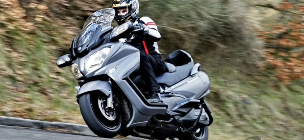Suzuki Burgman 650 in prova a Milano