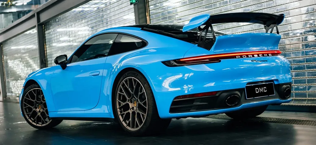 DCM: la Porsche 911 si converte in GT3 ma con l'alettone della 997