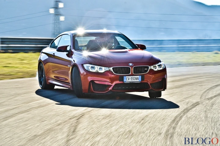 BMW M4: la Video Prova in pista