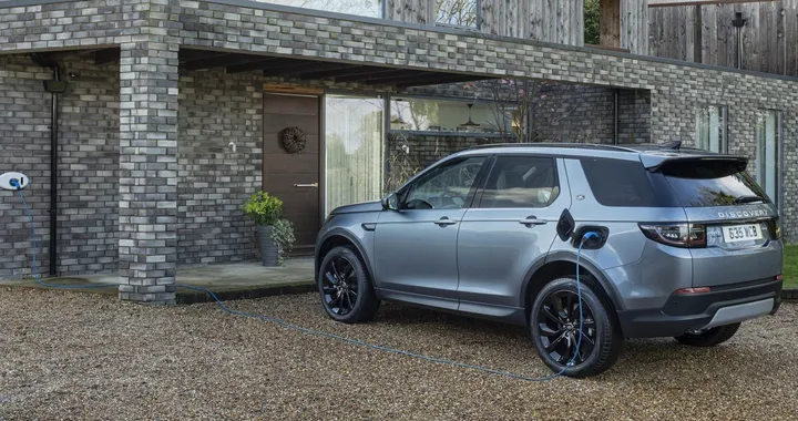 Jaguar Land Rover: la gamma 2021 punta su elettrificazione e connettività
