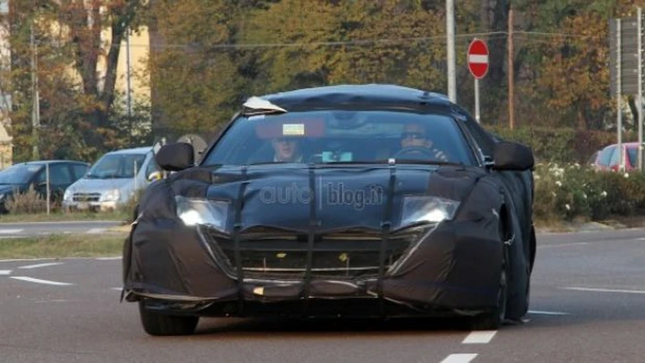 Foto spia Ferrari F152
