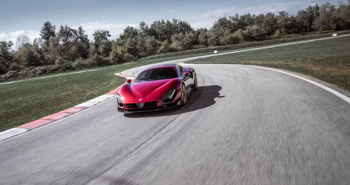 Realizzare l'Alfa 33 Stradale è stata una sfida, Tavares capì la follia