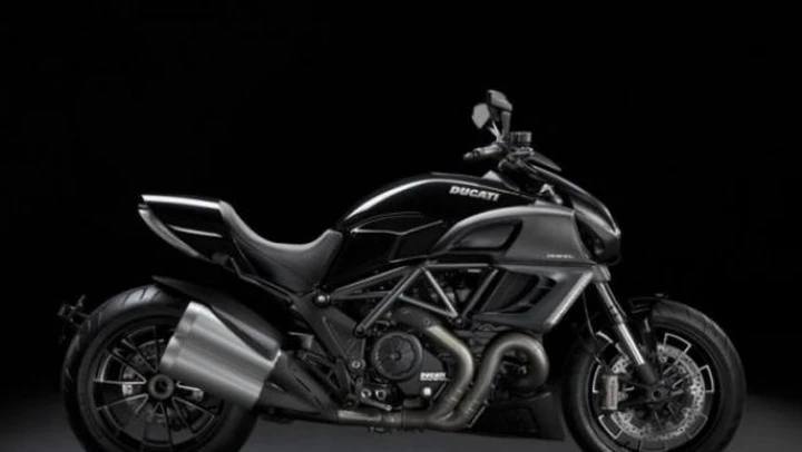Ducati Diavel: arriva una nuova colorazione diamond black
